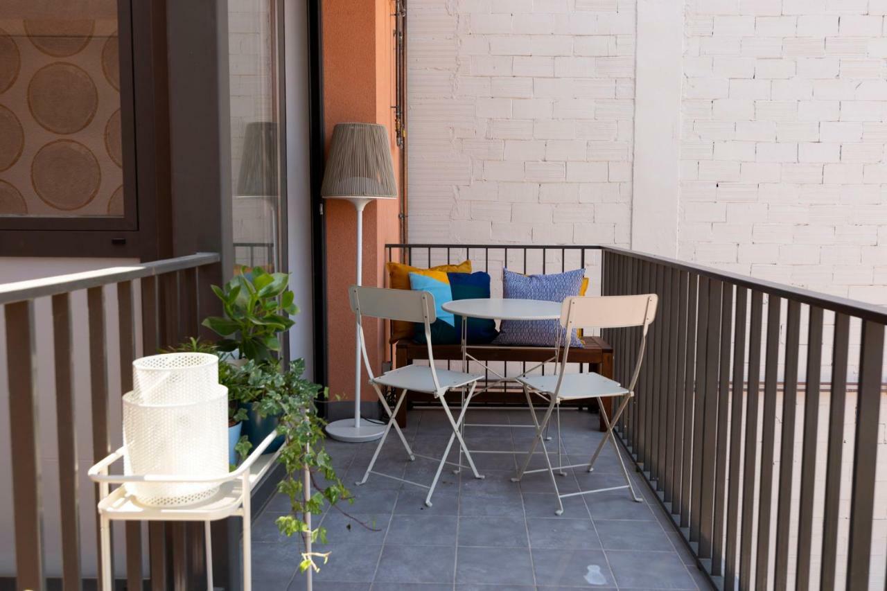 Mediterranean Barcelona Apartments Экстерьер фото